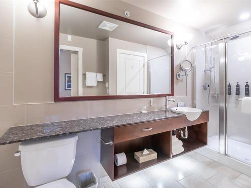 377-13011 Lakeshore Drive, Summerland, BC - Indoor Photo Showing Bathroom