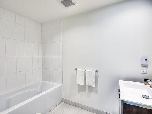 Salle de bains - 1201-5050 Boul. De L'Assomption, Montréal (Rosemont/La Petite-Patrie), QC - Indoor Photo Showing Bathroom