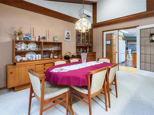 2063 Anna Pl, Courtenay, BC - Indoor Photo Showing Dining Room