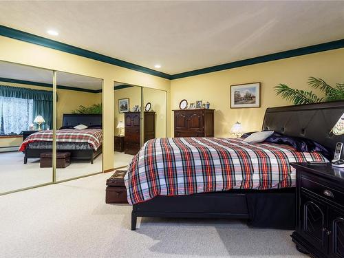 2063 Anna Pl, Courtenay, BC - Indoor Photo Showing Bedroom