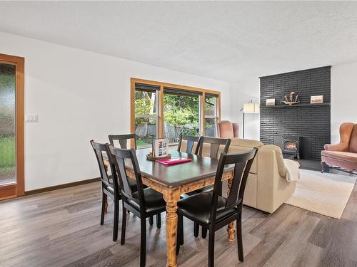 232 Albion Cres, Ucluelet, BC - Indoor Photo Showing Dining Room
