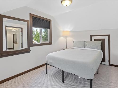 232 Albion Cres, Ucluelet, BC - Indoor Photo Showing Bedroom