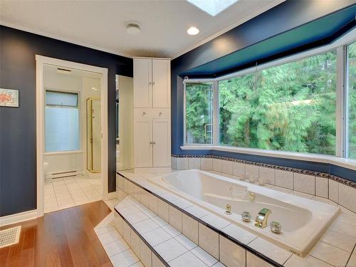 8849 Carmanah Terr, North Saanich, BC - Indoor Photo Showing Bathroom