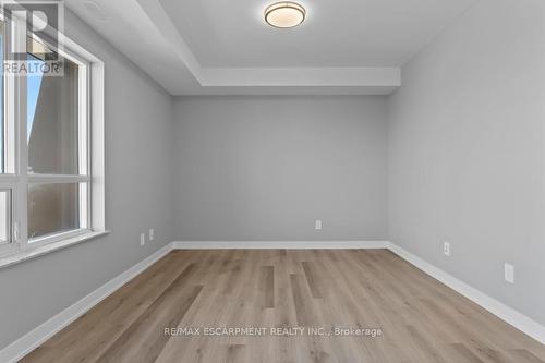 #202 -5002 King St, Lincoln, ON - Indoor Photo Showing Other Room