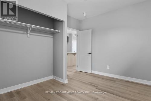 #202 -5002 King St, Lincoln, ON - Indoor Photo Showing Other Room