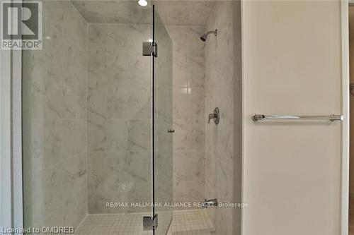 #415 -3028 Creekshore Common, Oakville, ON - Indoor Photo Showing Bathroom