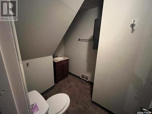 1664 Ottawa Street, Regina, SK - Indoor Photo Showing Bathroom