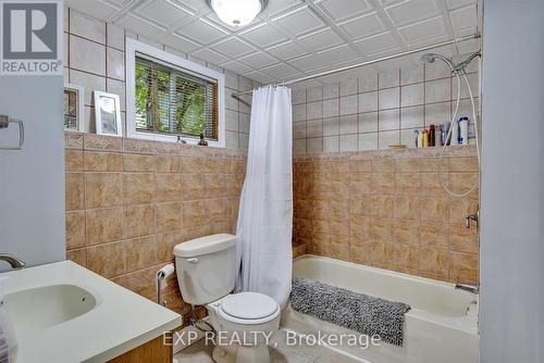 80 Everett Road, Kawartha Lakes, ON - Indoor Photo Showing Bathroom