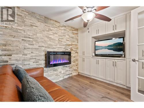 75 Martin Street Unit# 702, Penticton, BC - Indoor Photo Showing Living Room With Fireplace