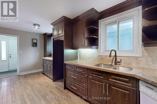 47 Railway St, Vaughan, ON - Indoor Photo Showing Kitchen With Double Sink