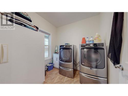 2338 Hwy 3, Cawston, BC - Indoor Photo Showing Laundry Room