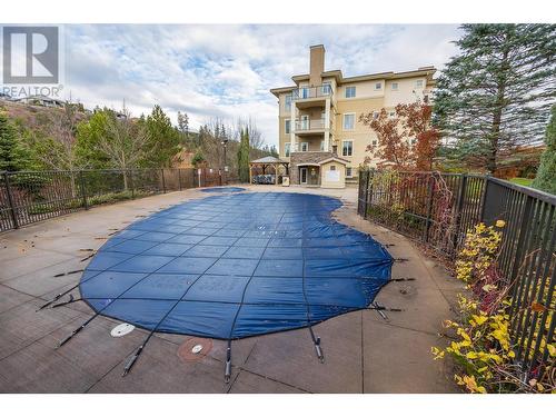 1875 Country Club Drive Unit# 1310, Kelowna, BC - Outdoor With In Ground Pool
