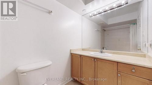 #268 -4975 Southampton Dr, Mississauga, ON - Indoor Photo Showing Bathroom