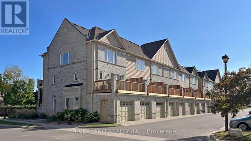 268 - 4975 Southampton Drive, Mississauga, ON - Outdoor