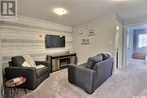 4644 Ferndale Crescent, Regina, SK - Indoor Photo Showing Living Room