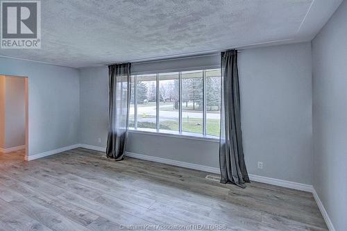 343 Dora Drive, Wallaceburg, ON - Indoor Photo Showing Other Room