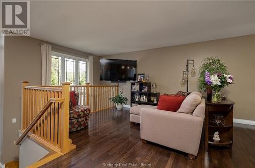 63 Simon Lake Drive, Naughton, ON - Indoor Photo Showing Living Room