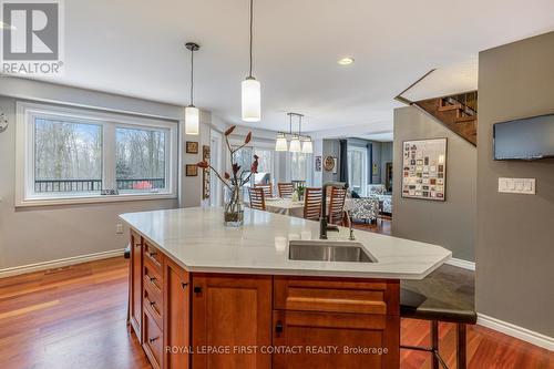 32 Nicklaus Dr, Barrie, ON - Indoor Photo Showing Kitchen