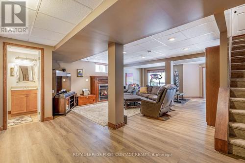 32 Nicklaus Dr, Barrie, ON - Indoor Photo Showing Other Room