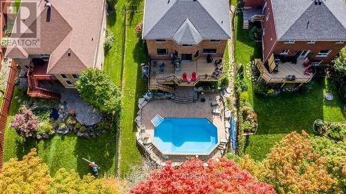 32 Nicklaus Dr, Barrie, ON - Outdoor With In Ground Pool