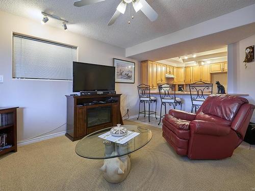 1058 Middlegate Rd, Errington, BC - Indoor Photo Showing Living Room
