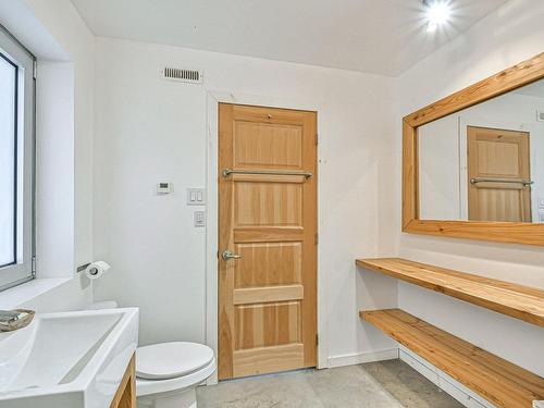 Salle Ã  manger - 3050 Ch. Du Lac-Farmer, Wentworth-Nord, QC - Indoor Photo Showing Bathroom