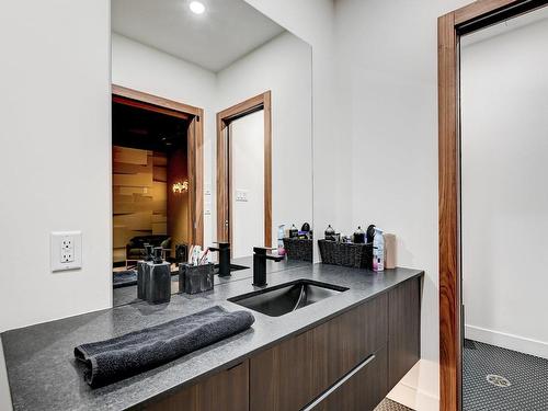 Bathroom - 5000 Rue Bernard-Lefebvre, Laval (Duvernay), QC - Indoor