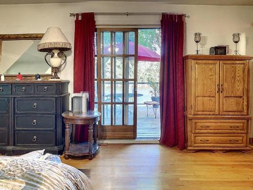 Chambre Ã  coucher principale - 2 Rue Dandurand, Bois-Des-Filion, QC - Indoor Photo Showing Bedroom