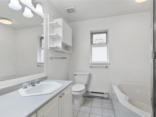 403-566 Stewart Ave, Nanaimo, BC - Indoor Photo Showing Bathroom