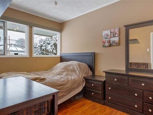 2806 15 Street, Vernon, BC - Indoor Photo Showing Bedroom