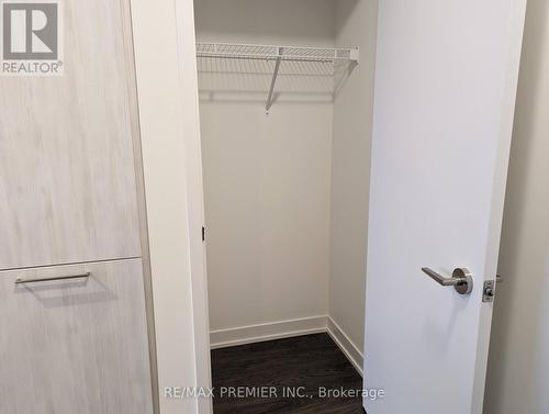 #406 -6 David Eyer Rd, Richmond Hill, ON - Indoor Photo Showing Other Room
