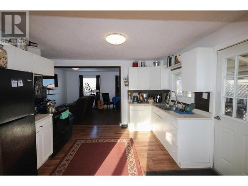 2470 Chilton Drive, Dawson Creek, BC - Indoor Photo Showing Kitchen With Double Sink