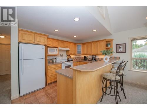 16490 Commonage Road, Lake Country, BC - Indoor Photo Showing Kitchen