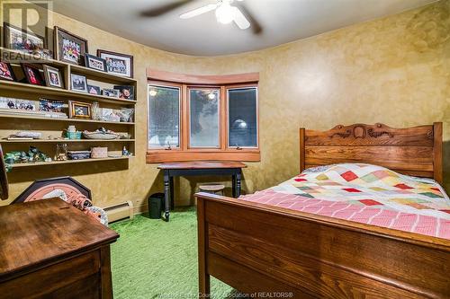 389 Talbot Street West, Leamington, ON - Indoor Photo Showing Bedroom