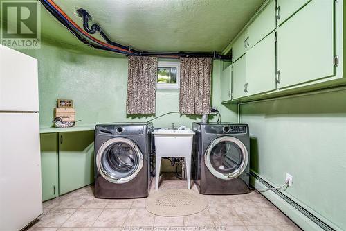 389 Talbot Street West, Leamington, ON - Indoor Photo Showing Laundry Room