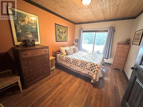 6389 Horsefly Landing Road, Horsefly, BC - Indoor Photo Showing Bedroom