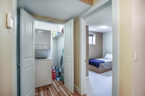 180 Ritchie Street, Kimberley, BC - Indoor Photo Showing Laundry Room