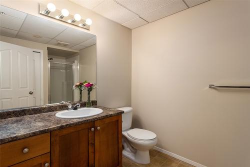 1105-3168 Via Centrale Road, Kelowna, BC - Indoor Photo Showing Bathroom