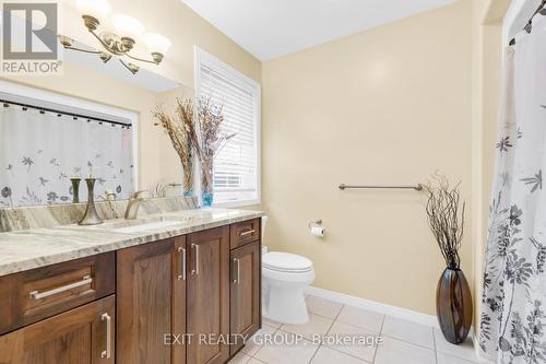 8 Watson Crt, Belleville, ON - Indoor Photo Showing Bathroom