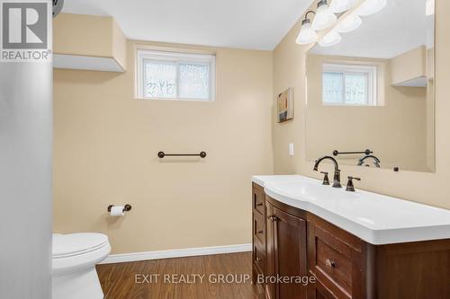 8 Watson Court, Belleville, ON - Indoor Photo Showing Bathroom
