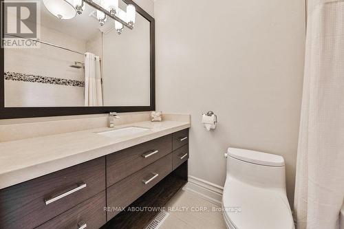 1035 Truman Avenue, Oakville, ON - Indoor Photo Showing Bathroom