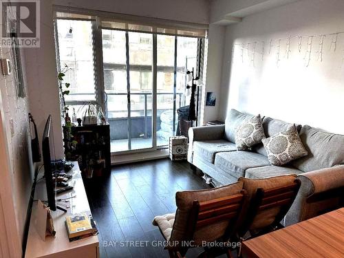 #503 -50 Forest Manor Rd, Toronto, ON - Indoor Photo Showing Living Room