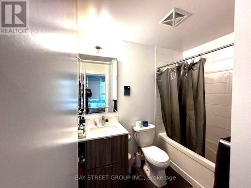 #503 -50 Forest Manor Rd, Toronto, ON - Indoor Photo Showing Bathroom