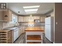 9510 97 Highway N Unit# 26, Vernon, BC  - Indoor Photo Showing Kitchen With Double Sink 
