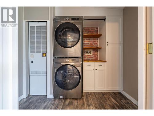 9510 97 Highway N Unit# 26, Vernon, BC - Indoor Photo Showing Laundry Room