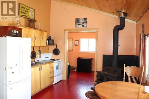 4 Highlands Road, Highlands, NL - Indoor Photo Showing Kitchen