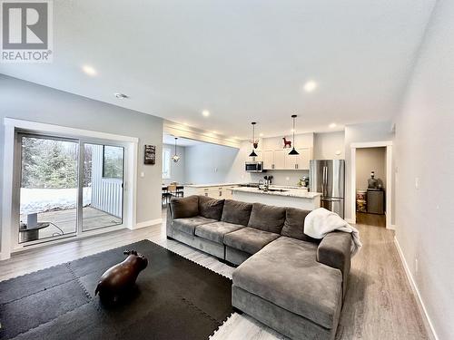 24151 River Road, Smithers, BC - Indoor Photo Showing Living Room