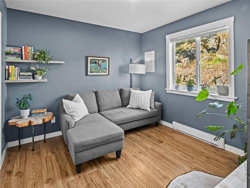 477 Seedtree Rd, Sooke, BC - Indoor Photo Showing Living Room