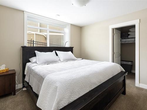 4300 Painted Turtle Drive, Vernon, BC - Indoor Photo Showing Bedroom