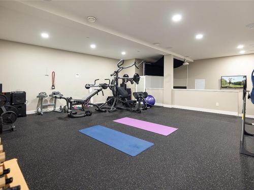 4300 Painted Turtle Drive, Vernon, BC - Indoor Photo Showing Gym Room